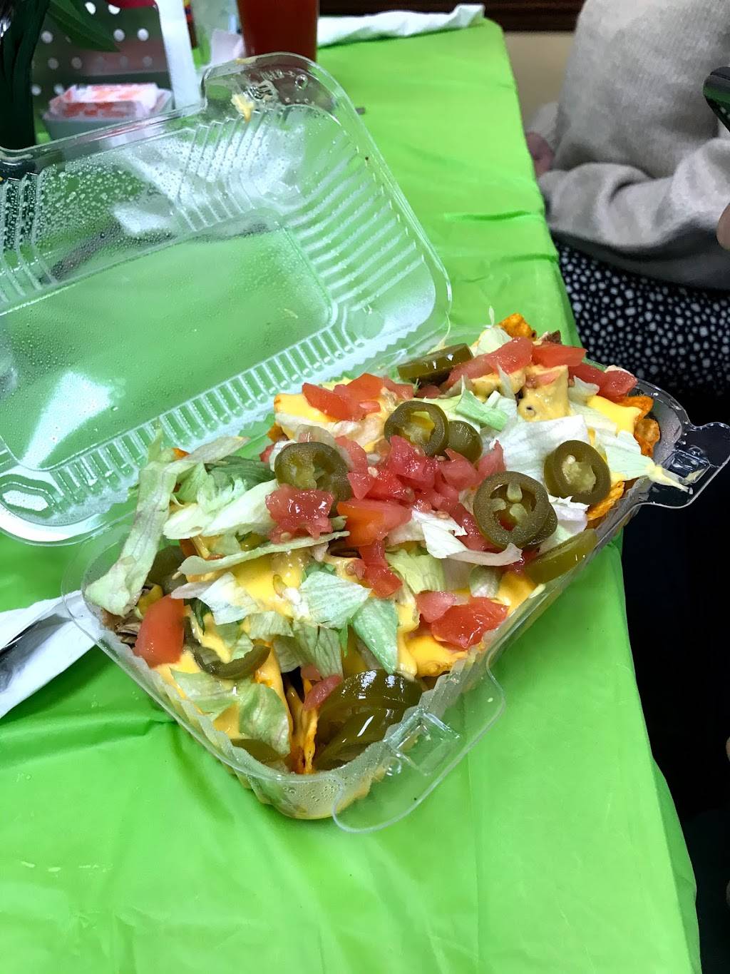 Bernies Jerk Kitchen & Waffles | restaurant | 2777 Black Rd, Joliet, IL 60435, USA | 8156304153 OR +1 815-630-4153