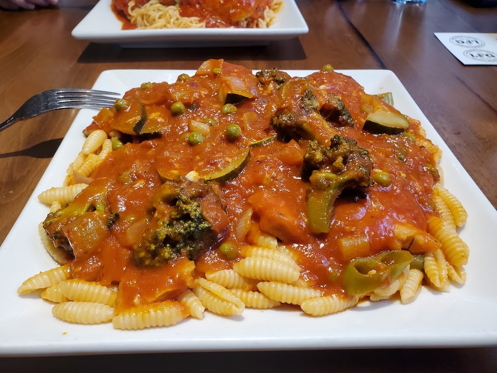 La Famiglia Giorgios Restaurant | restaurant | 112 Salem St, Boston, MA 02113, USA | 6173676711 OR +1 617-367-6711