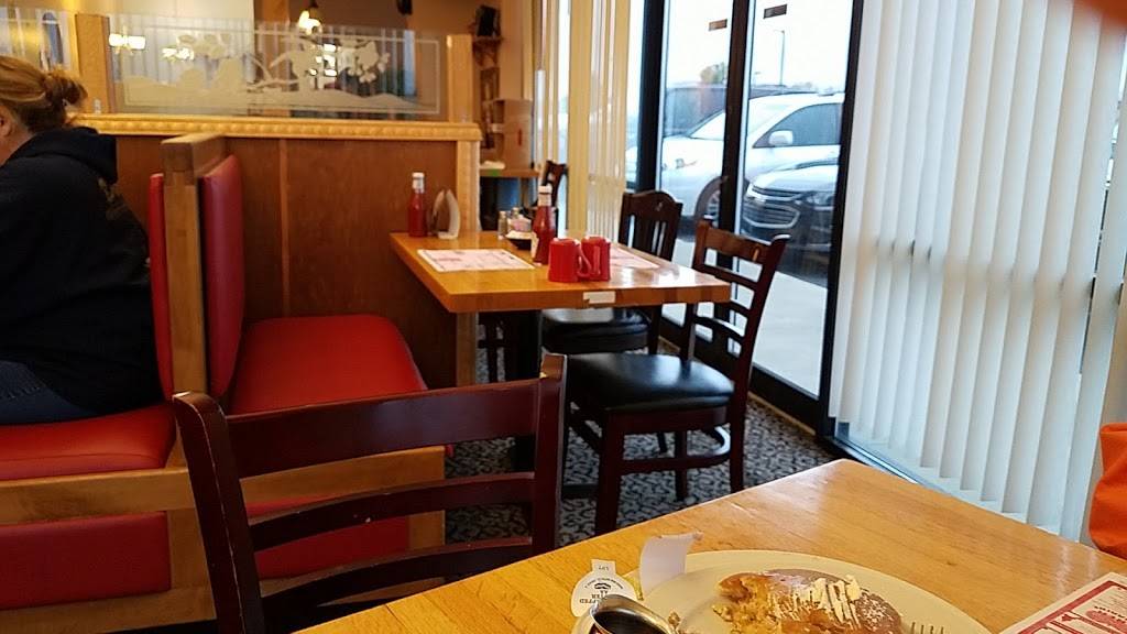 Red Apple House of Pancakes | restaurant | 2616 Shelden St, Warsaw, IN 46582, USA | 5742673007 OR +1 574-267-3007