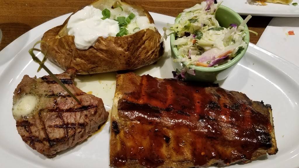 TGI Fridays | restaurant | 2050-B Westminster Mall, Westminster, CA 92683, USA | 7148931406 OR +1 714-893-1406