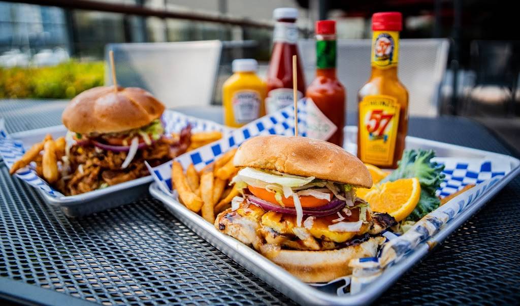 Johnnys Dock Restaurant & Marina | restaurant | 1900 E D St, Tacoma, WA 98421, USA | 2536273186 OR +1 253-627-3186