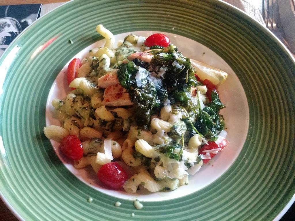 Applebees Grill + Bar | restaurant | 280 N Plainfield Rd, West Lebanon, NH 03784, USA | 6032988608 OR +1 603-298-8608