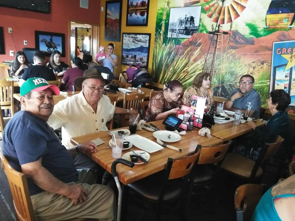 Applebees Grill + Bar | restaurant | 7956 Gateway Blvd E, El Paso, TX 79915, USA | 9155987006 OR +1 915-598-7006