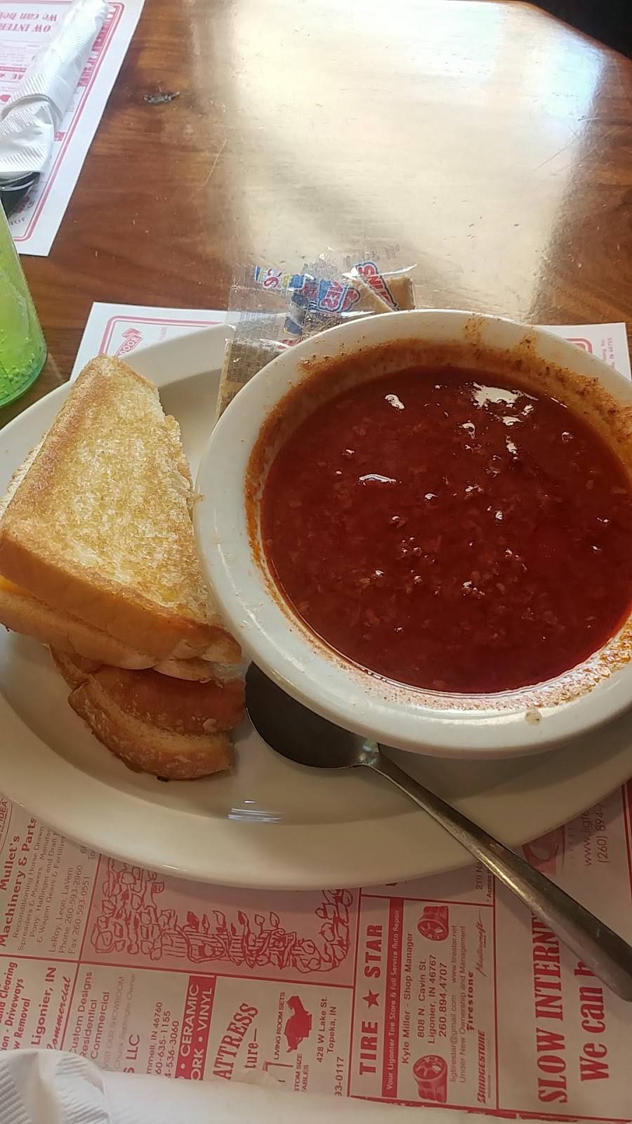 Charger House Restaurant | restaurant | 111 US-6, Ligonier, IN 46767, USA | 2608944000 OR +1 260-894-4000