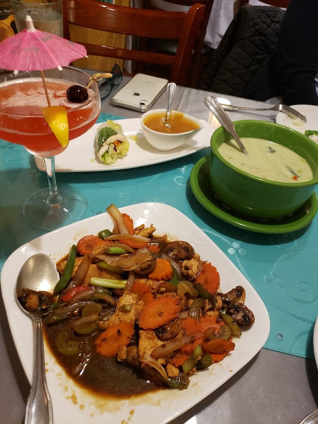 Full Moon | Thai Restaurant | restaurant | 3445 NE Broadway St, Portland, OR 97232, USA | 5034776073 OR +1 503-477-6073