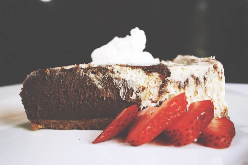 Cru Bistro & Wine Bar Downtown | restaurant | 141 S Gay St, Knoxville, TN 37902, USA | 8655441491 OR +1 865-544-1491