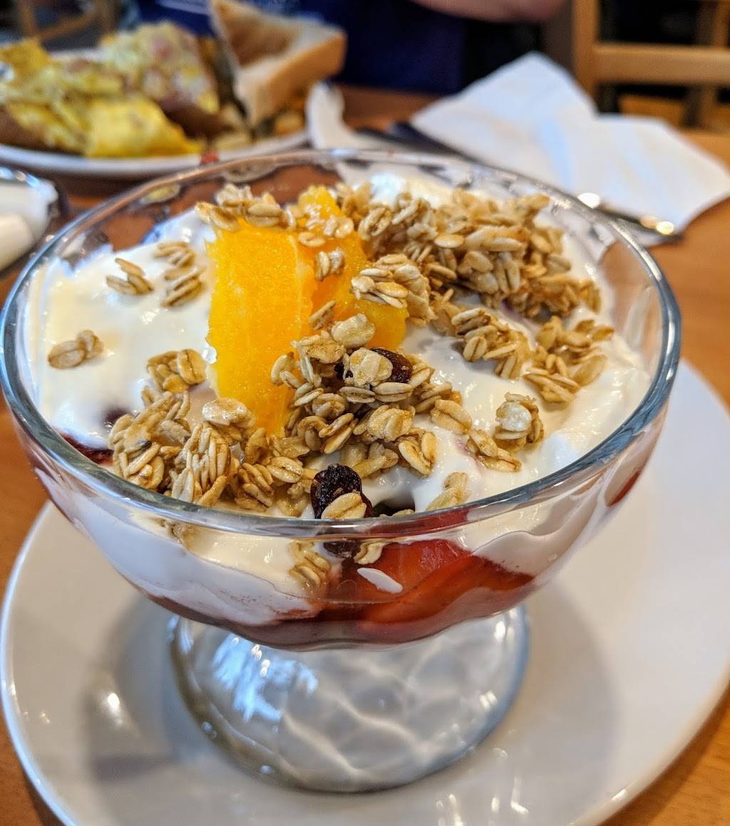 Sunset Grill | restaurant | 10 Manitou Dr, Kitchener, ON N2C 2N3, Canada | 5198940000 OR +1 519-894-0000