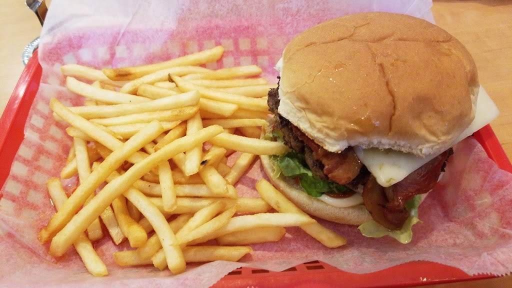 Burgers & Brats | restaurant | 6214, 6100 Long Prairie Rd #300, Flower Mound, TX 75028, USA | 9725399110 OR +1 972-539-9110