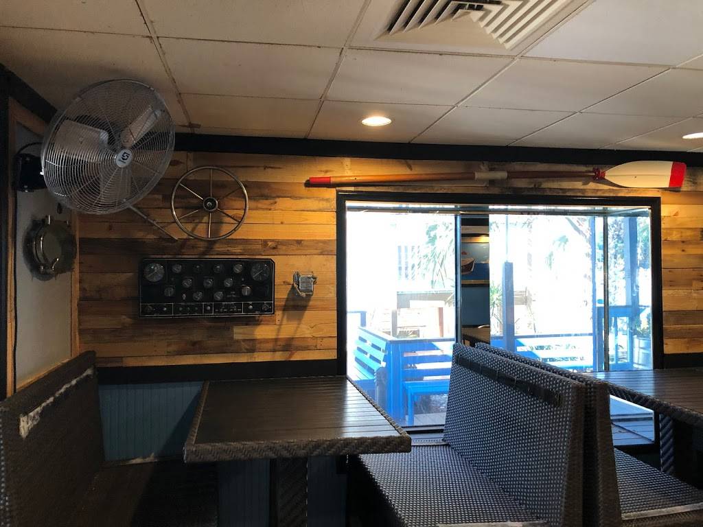 Sea-Craft Waterfront Tiki | restaurant | 3440 Marinatown Ln, North Fort Myers, FL 33903, USA | 2392573111 OR +1 239-257-3111