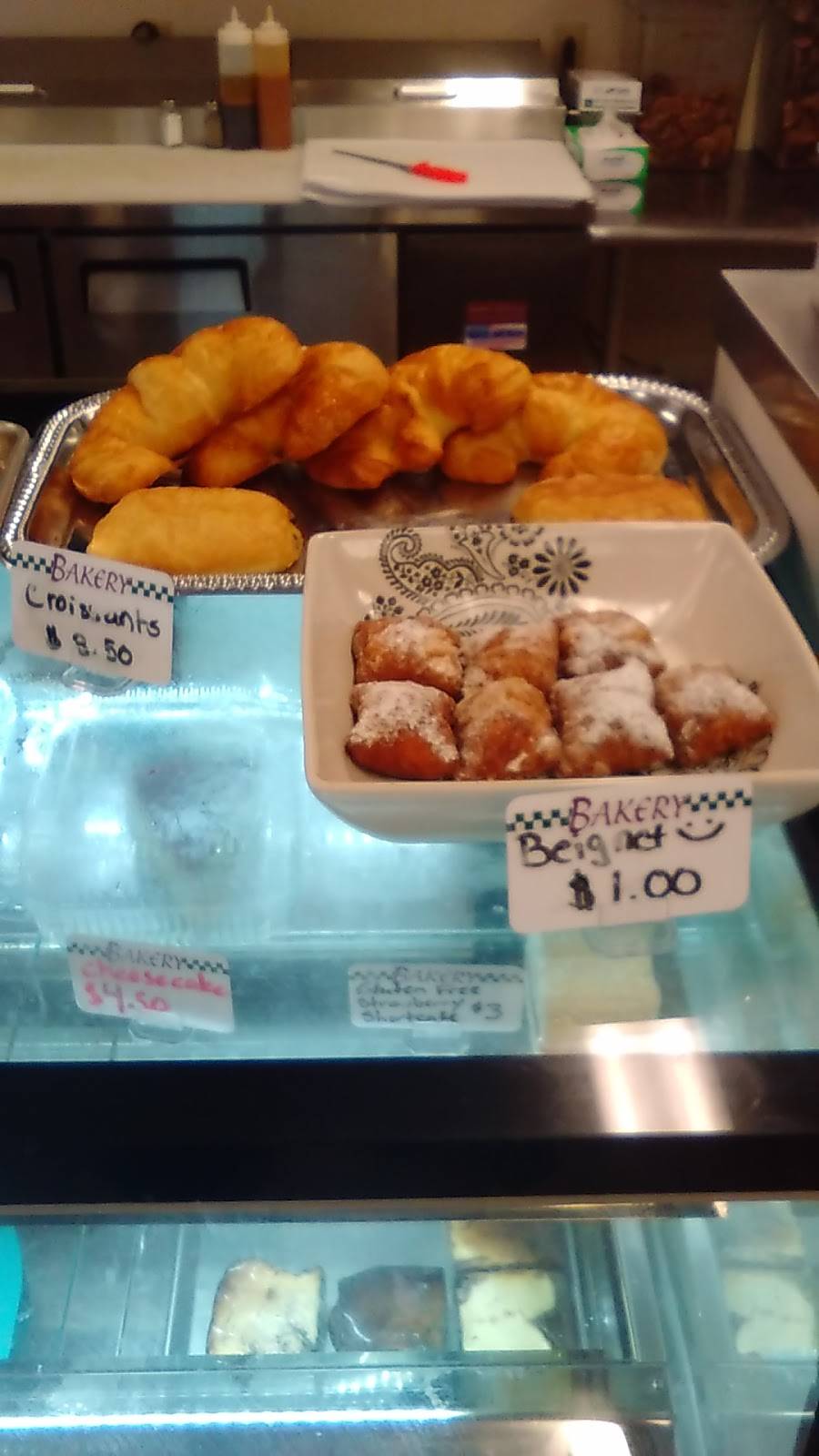 Green Mountain Market And Deli | restaurant | 423 Marlboro Rd, Brattleboro, VT 05301, USA | 8024902940 OR +1 802-490-2940