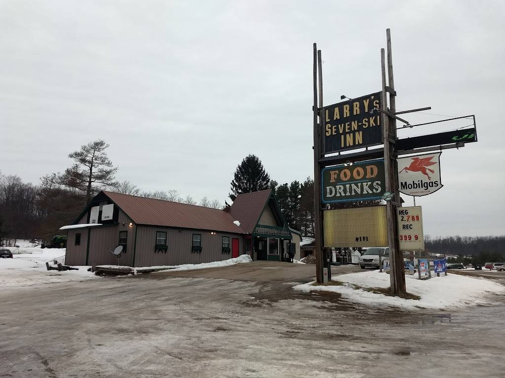 Larrys Seven-Ski Inn | restaurant | N, 2919 US-131, Elmira, MI 49730, USA | 2315463342 OR +1 231-546-3342