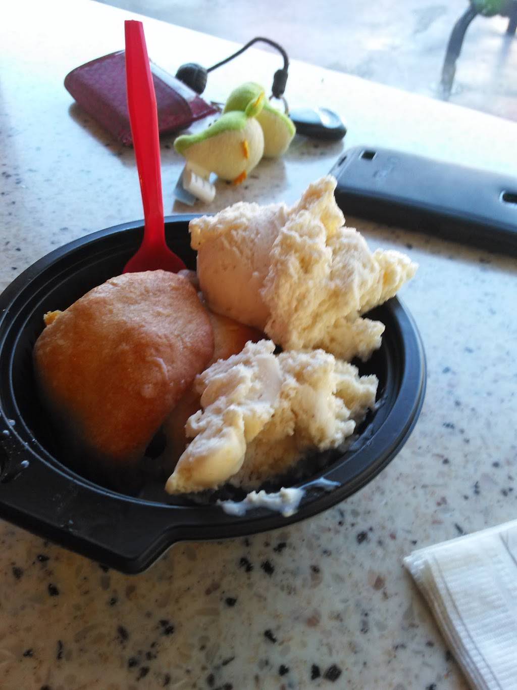 Brusters Real Ice Cream | restaurant | 1400 W Broadway Ave, Maryville, TN 37801, USA | 8659808285 OR +1 865-980-8285