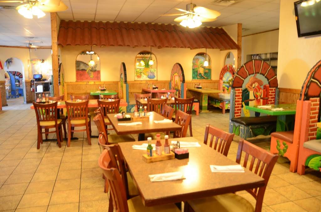 Puerto Vallarta Restaurant | restaurant | 4214 Charlestown Rd #4, New Albany, IN 47150, USA | 8129453588 OR +1 812-945-3588