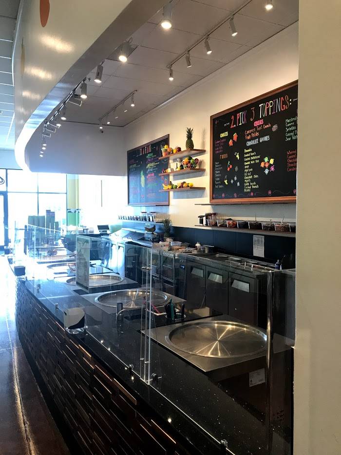 Freezing Moo | restaurant | 20140 W 153rd St, Olathe, KS 66062, USA | 9138153488 OR +1 913-815-3488