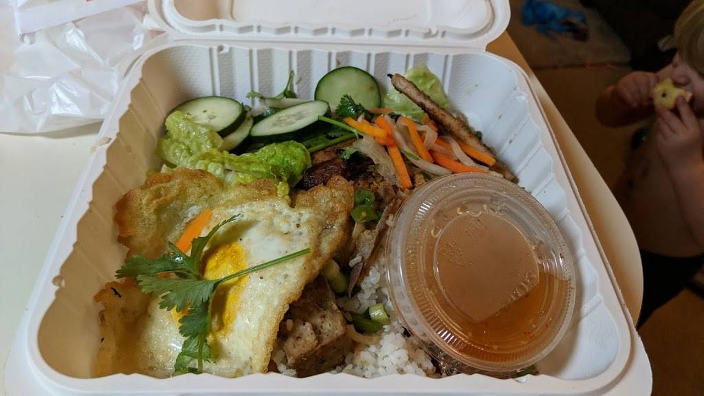 Cam Ranh Bay | restaurant | 712 Mainstreet, Hopkins, MN 55343, USA | 9523035834 OR +1 952-303-5834