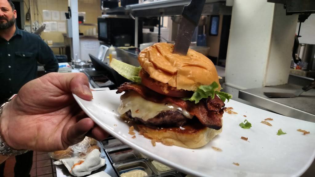 The Bogey Bar & Grill | restaurant | 6013 Glick Rd, Powell, OH 43065, USA | 6147661900 OR +1 614-766-1900