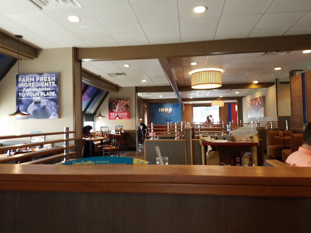 IHOP | bakery | 3150 S Orlando Dr, Sanford, FL 32771, USA | 4076880899 OR +1 407-688-0899