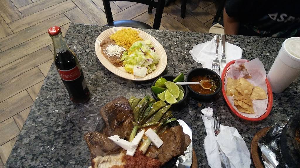 Club Chamizal | restaurant | 12455 Haster St, Garden Grove, CA 92840, USA | 7149712311 OR +1 714-971-2311