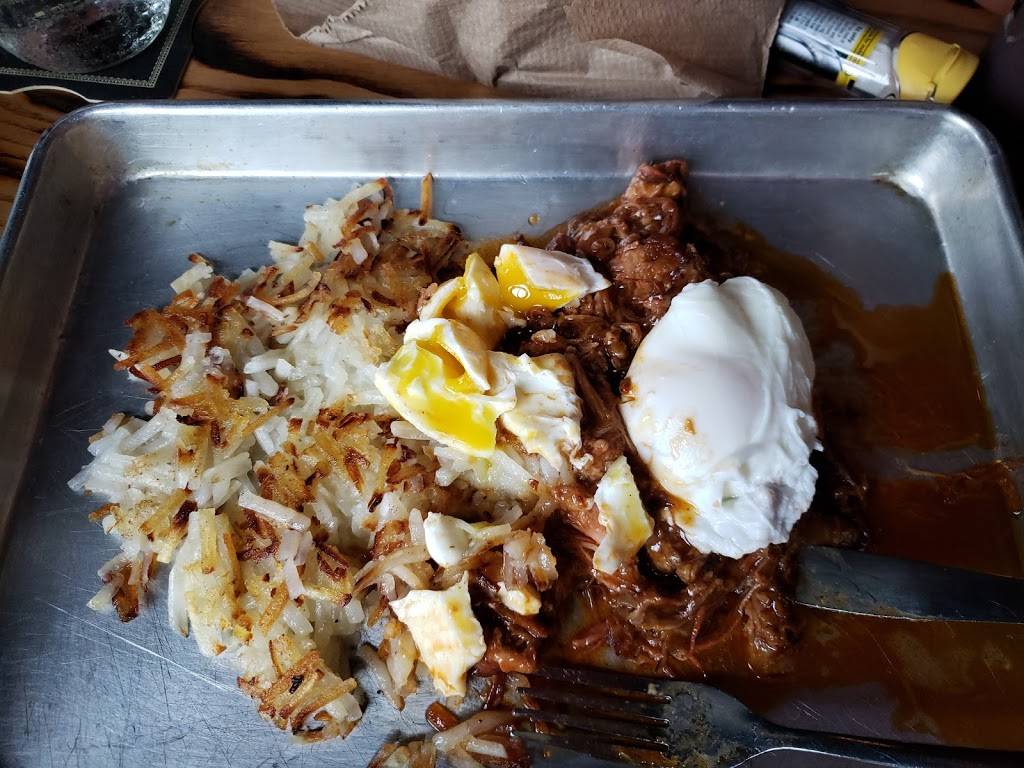 BBQ Saloon | restaurant | 4900 Laclede Ave, St. Louis, MO 63108, USA | 3148336666 OR +1 314-833-6666