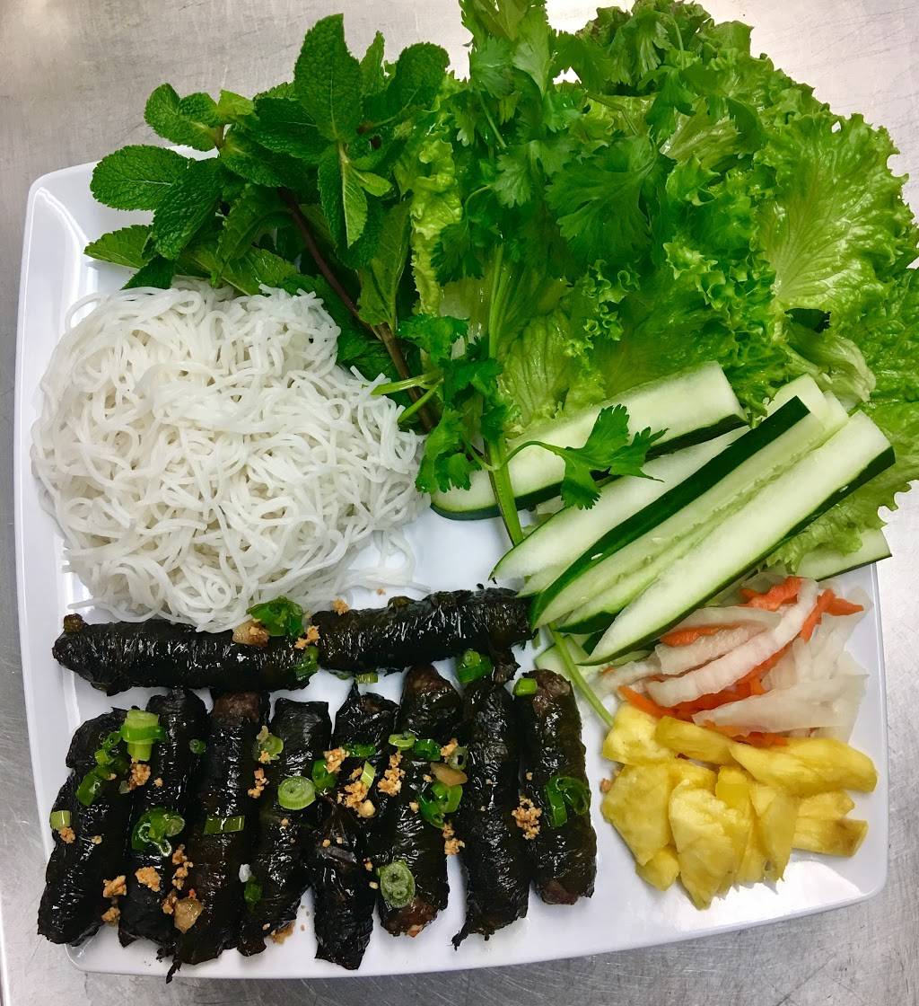 The Roots | restaurant | 600 N State of Franklin Rd, Johnson City, TN 37604, USA | 4233280823 OR +1 423-328-0823