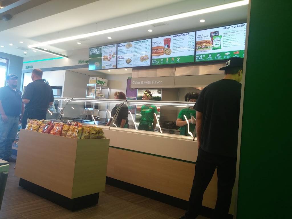 Subway Restaurants | restaurant | 6635 W Happy Valley Rd #102, Phoenix, AZ 85013, USA | 6235615712 OR +1 623-561-5712