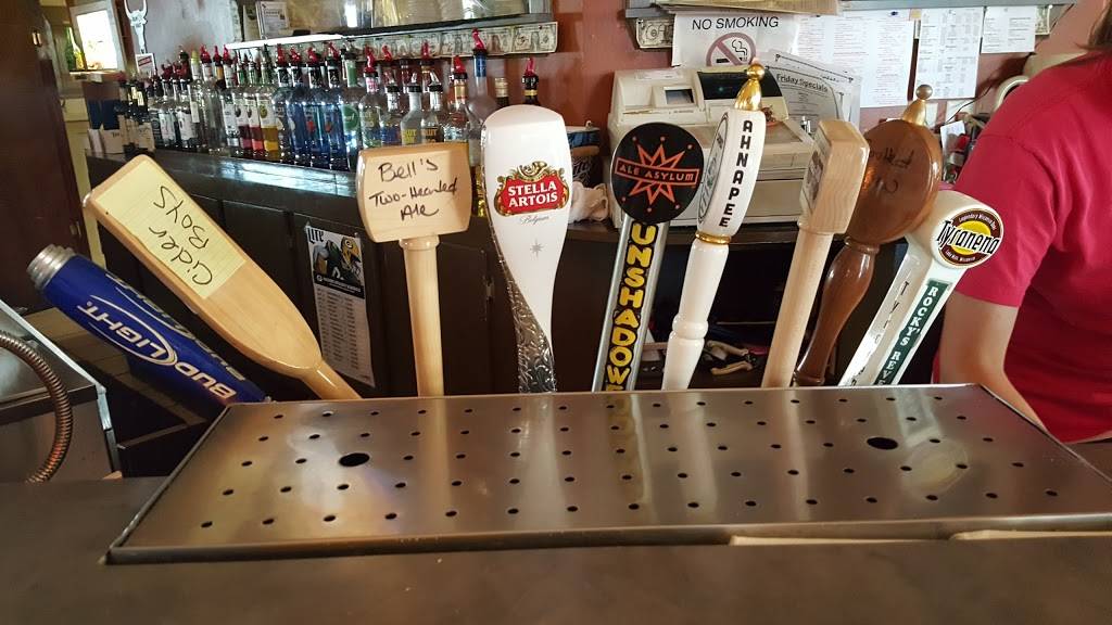 Reds Pub & Grill | restaurant | N6318 WI-42, Algoma, WI 54201, USA | 9204875431 OR +1 920-487-5431