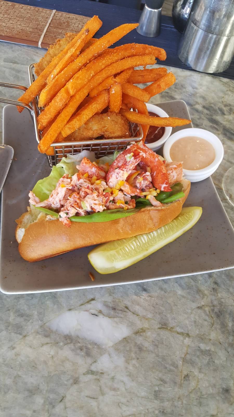 Waterman Bar & Grill | restaurant | 92-1001 Olani St, Kapolei, HI 96707, USA | 8086790079 OR +1 808-679-0079