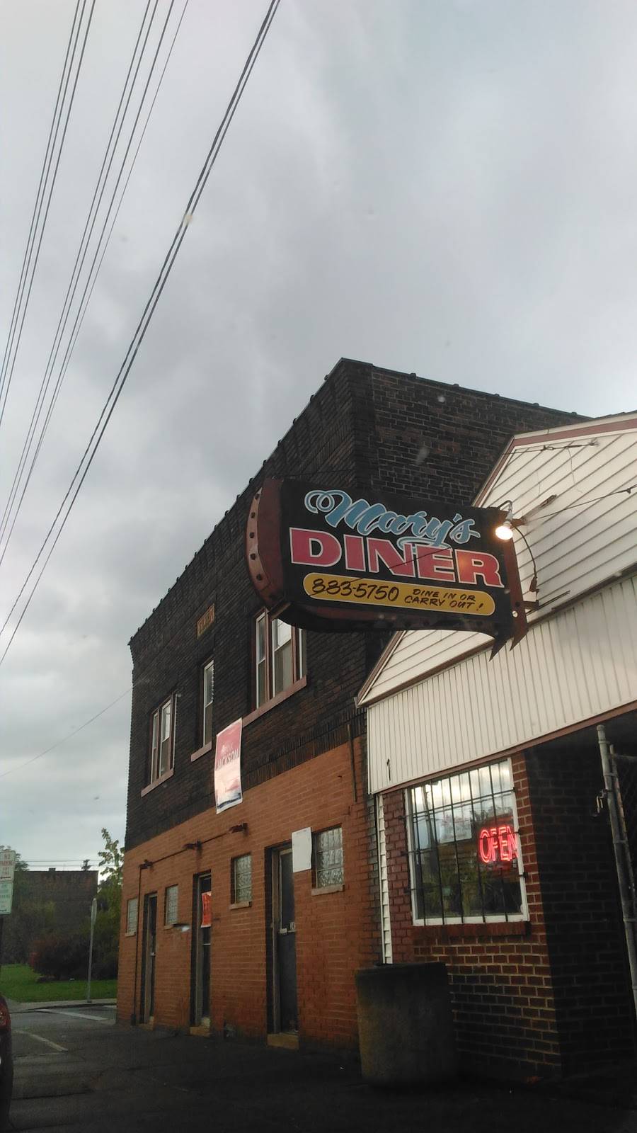 Marys Diner | restaurant | 3450 E 93rd St, Cleveland, OH 44104, USA | 2168835750 OR +1 216-883-5750
