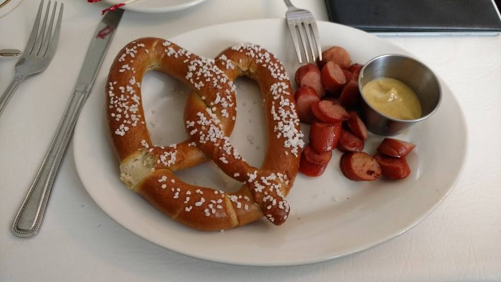 Gasthaus Tirol | restaurant | 310 Atlanta Rd, Cumming, GA 30040, USA | 7708447244 OR +1 770-844-7244