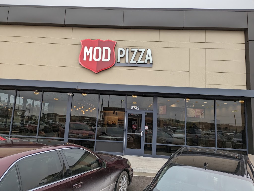 MOD Pizza | restaurant | 8742 Loiret Blvd, Lenexa, KS 66219, USA | 9133991212 OR +1 913-399-1212