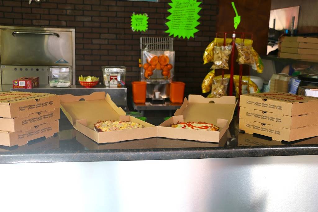 La Masrrikita Pizzeria | restaurant | 9101 W Okeechobee Rd, Hialeah Gardens, FL 33016, USA | 3058229281 OR +1 305-822-9281