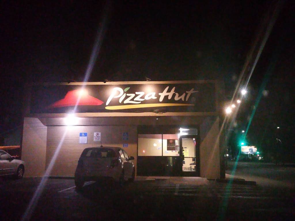 Pizza Hut | restaurant | 21 W Lodi Ave, Lodi, CA 95240, USA | 2093685100 OR +1 209-368-5100