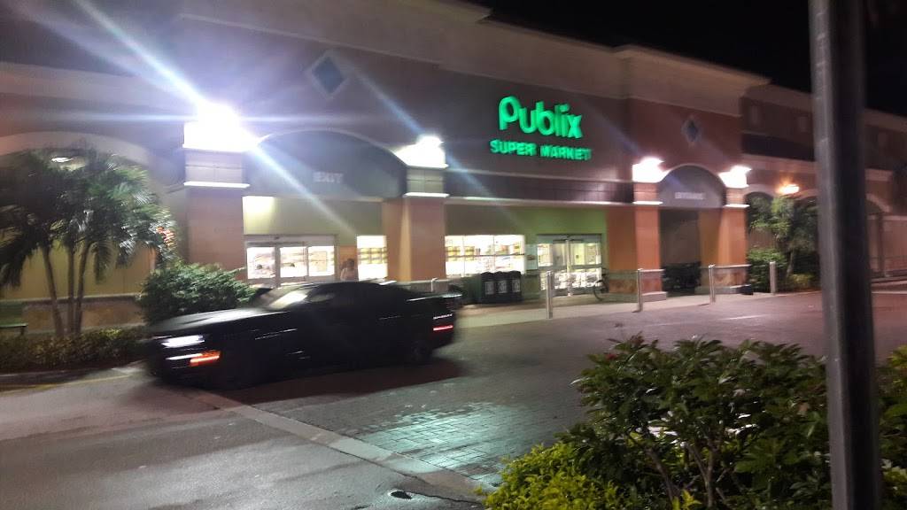 Wellington Town Square | shopping mall | 11924 W Forest Hill Blvd, Wellington, FL 33414, USA | 5616302300 OR +1 561-630-2300