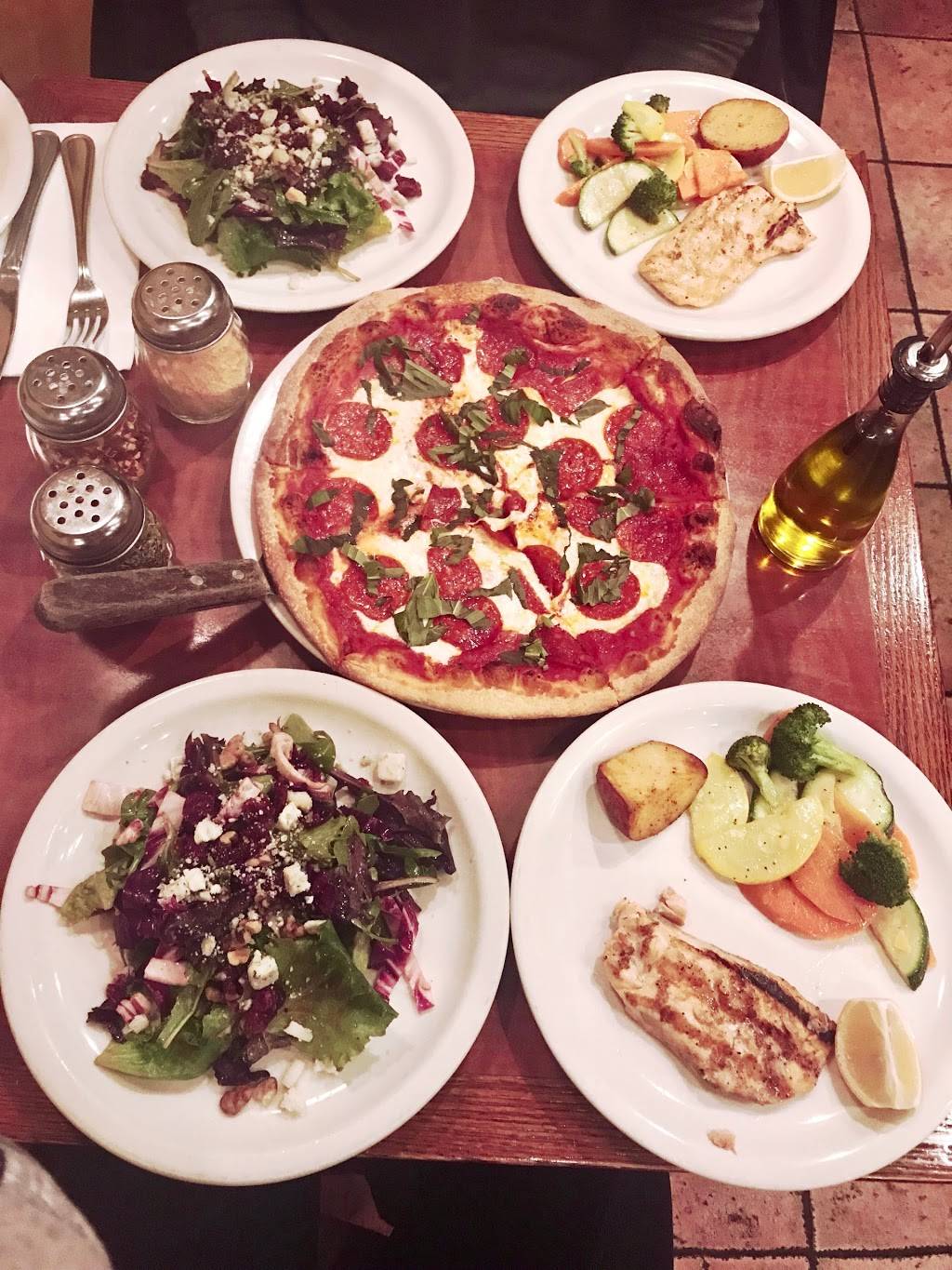 La Rotonda Ristorante | restaurant | 8 Bond St, Great Neck, NY 11021, USA | 5164394870 OR +1 516-439-4870