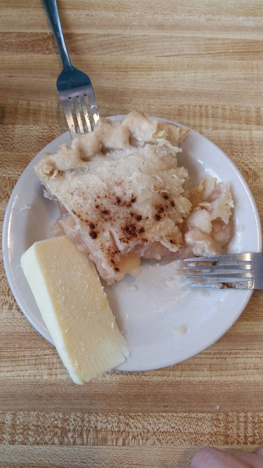 Silver Leaf Diner | restaurant | 3231 US-11, De Kalb Junction, NY 13630, USA | 3153471058 OR +1 315-347-1058