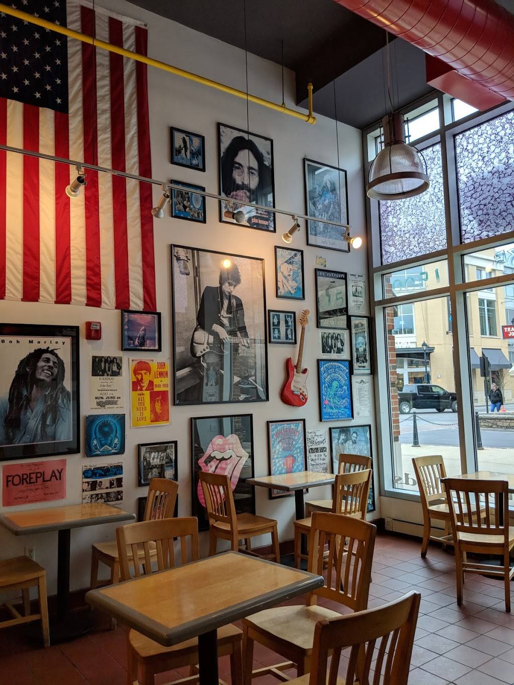 Daves Cosmic Subs | restaurant | 180 Market St, Westlake, OH 44145, USA | 4408351500 OR +1 440-835-1500