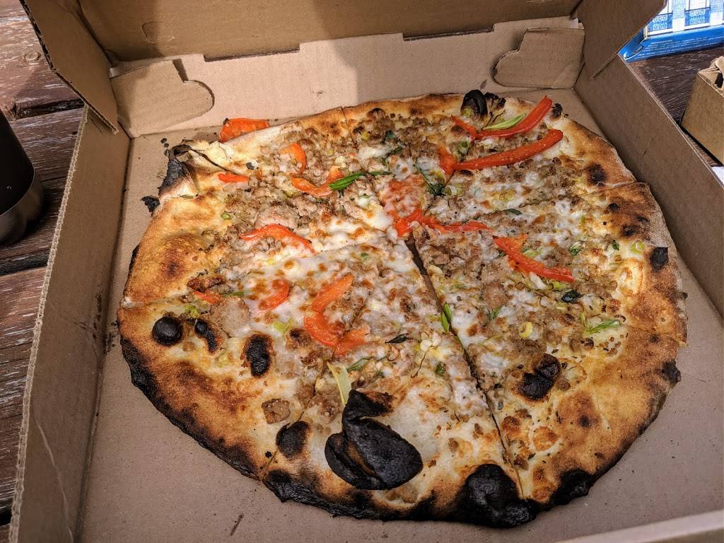 Pizza On Earth | restaurant | 1510 Hinesburg Rd, Charlotte, VT 05445, USA | 8024252152 OR +1 802-425-2152