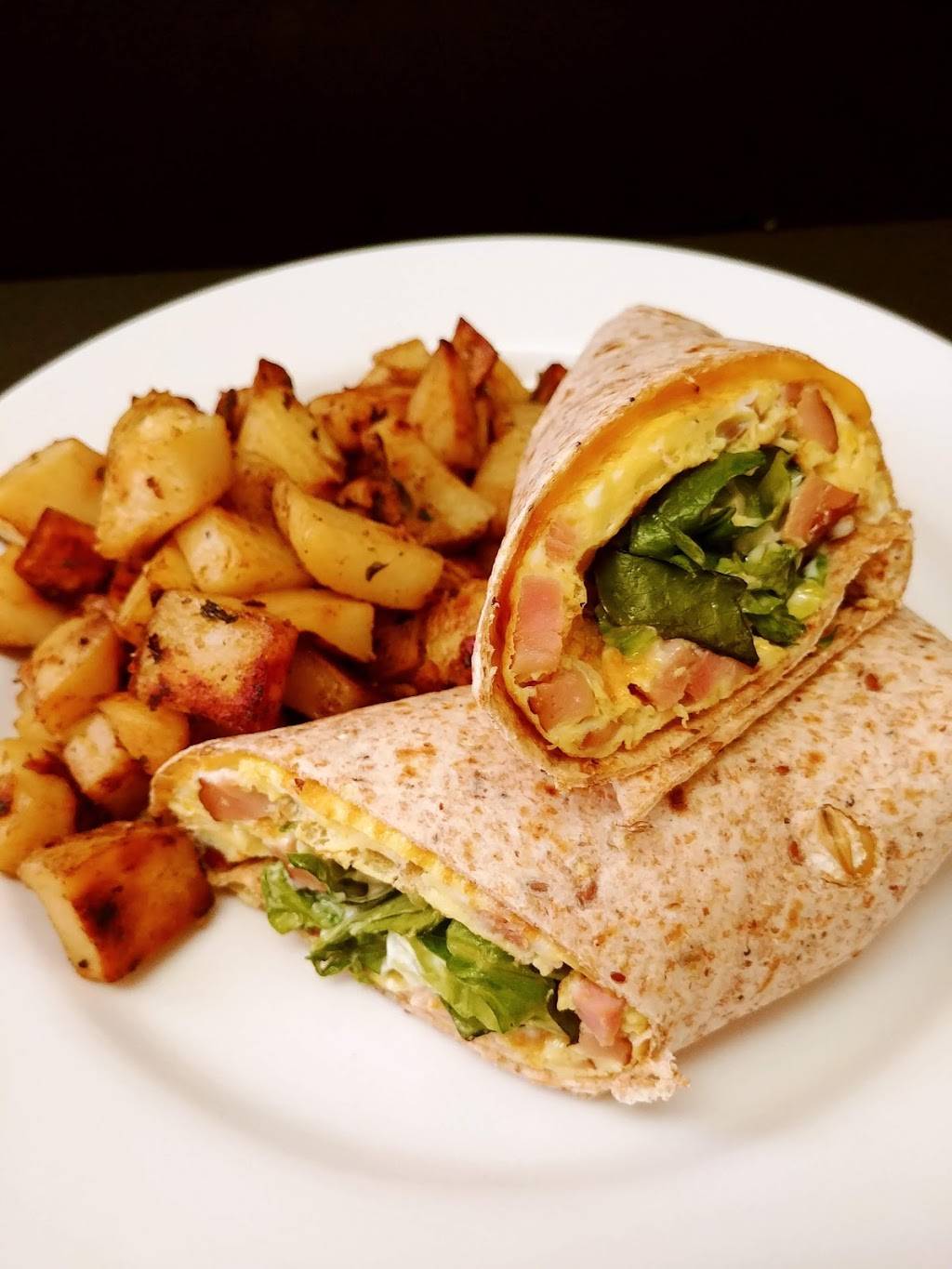 Restaurant L’Aviateur | restaurant | 1717 Rue Arthur-Fecteau, Gatineau, QC J8R 2Z9, Canada | 8196635487 OR +1 819-663-5487