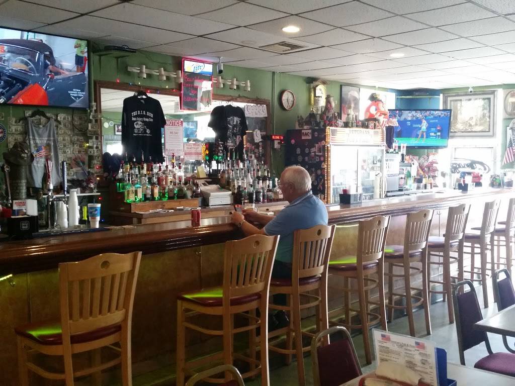 Veterans Pub & Pizza | restaurant | 2525 NE Adams St, Peoria, IL 61603, USA | 3097133029 OR +1 309-713-3029