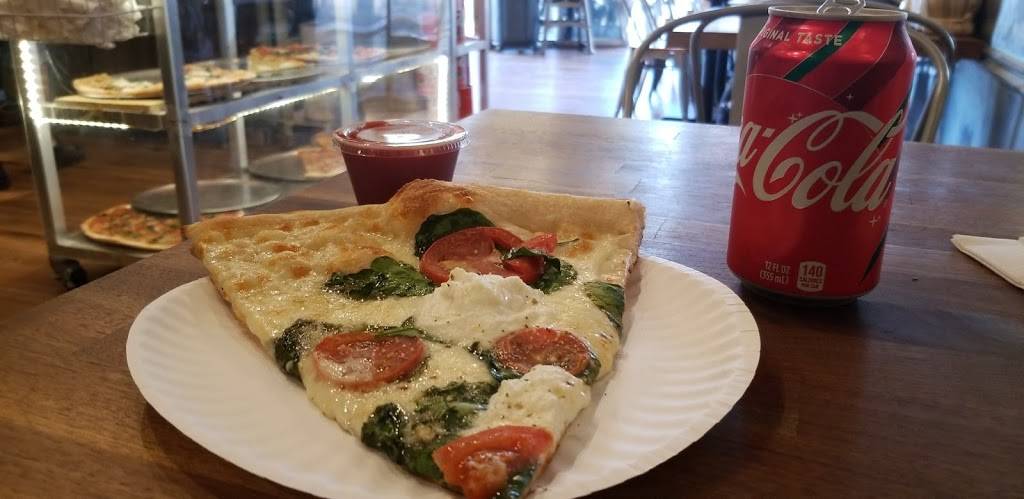 Ricos Pizzeria | restaurant | 322 John Ringling Blvd, Sarasota, FL 34236, USA | 9413881442 OR +1 941-388-1442