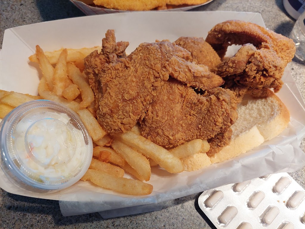 Chicago Fish and Chicken | restaurant | 333 S Schmale Rd, Carol Stream, IL 60188, USA | 6304564513 OR +1 630-456-4513