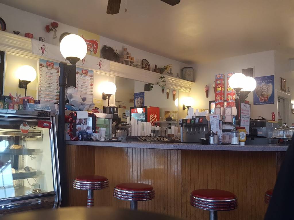 Hoppies | meal takeaway | 2 Lafayette Park, Oxford, NY 13830, USA | 6078432663 OR +1 607-843-2663