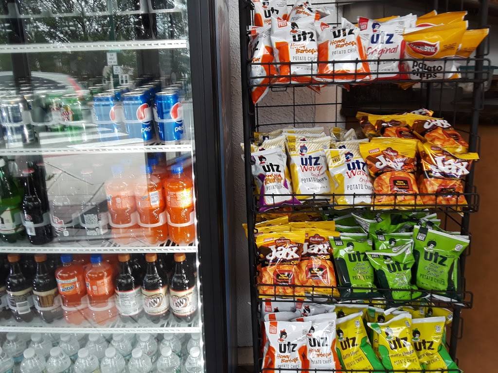 Michaels Pizza | restaurant | 2-4 Grove St, Belmont, MA 02478, USA | 6174840130 OR +1 617-484-0130