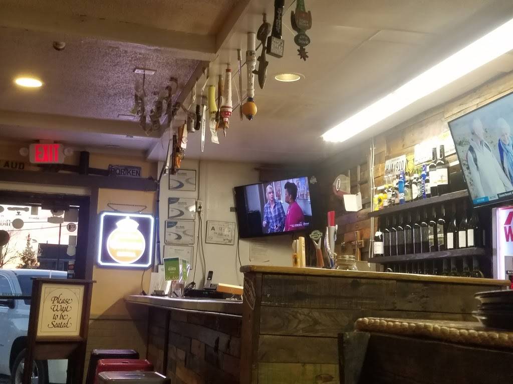 Villa Verde | restaurant | 2601 E 10th St, Greenville, NC 27858, USA | 2526896005 OR +1 252-689-6005