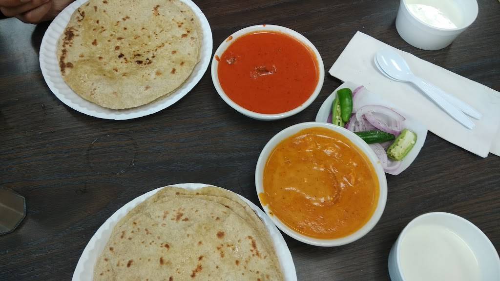 Mitran da dhaba | restaurant | 4605 S Harding St, Indianapolis, IN 46217, United States | 3177863183 OR +1 317-786-3183