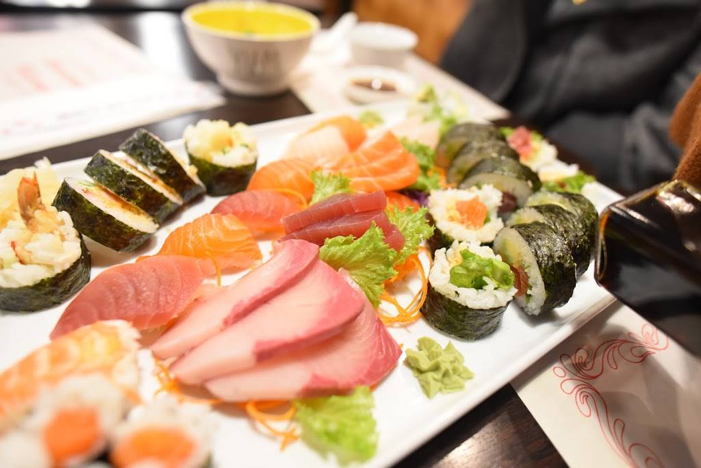 Ye sushi | restaurant | 1723 Rue Poirier, Saint-Laurent, QC H4L 1J4, Canada | 5145435577 OR +1 514-543-5577