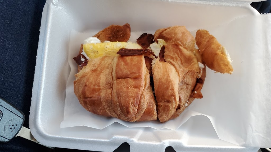 Brandon Bagels | bakery | 942 W Brandon Blvd, Brandon, FL 33511, USA | 8136549672 OR +1 813-654-9672