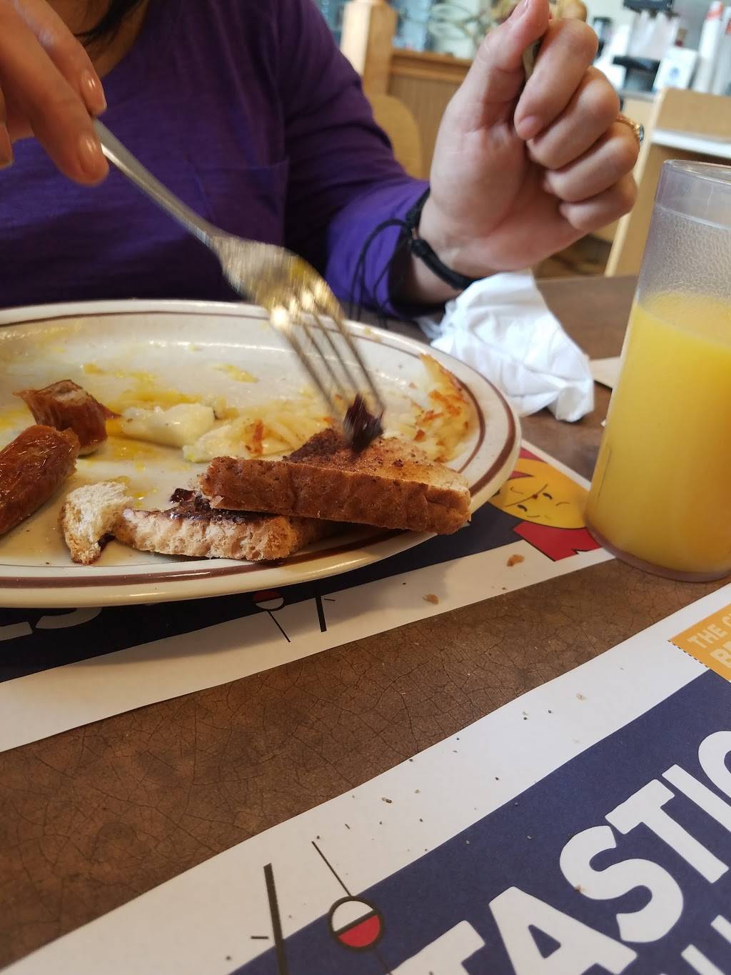 George Webb Restaurant | restaurant | 6231 S 27th St, Greenfield, WI 53221, USA | 4142828301 OR +1 414-282-8301