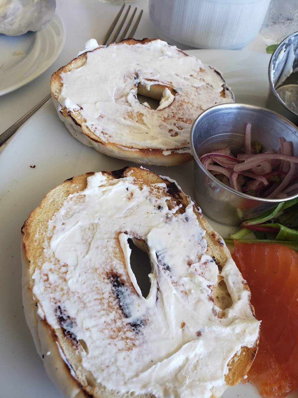 Blue Bar Grill | restaurant | 1960 S Ocean Dr, Hallandale Beach, FL 33009, USA | 9542512658 OR +1 954-251-2658