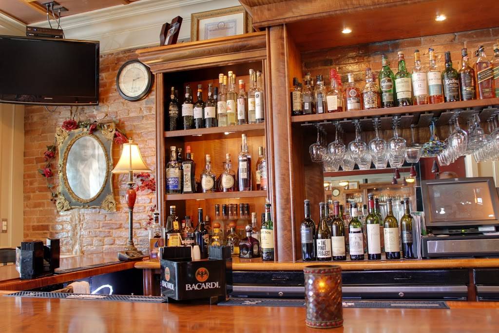 Halseys Restaurant | restaurant | 106 Seneca St, Geneva, NY 14456, USA | 3157894070 OR +1 315-789-4070